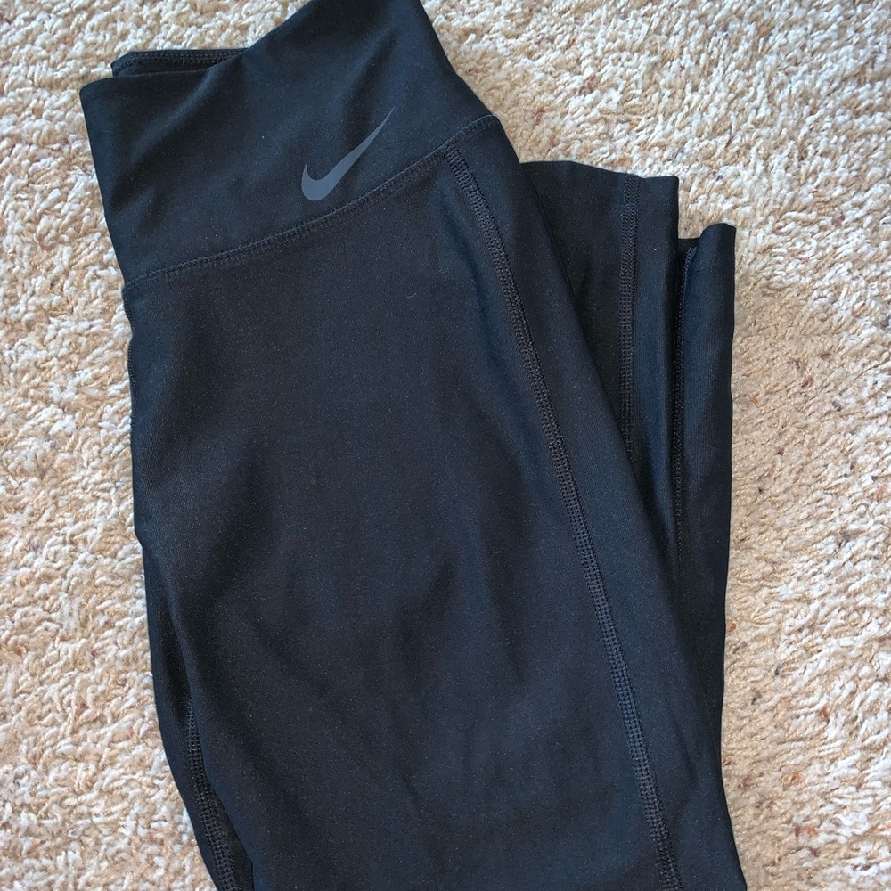 Nike capris leggings